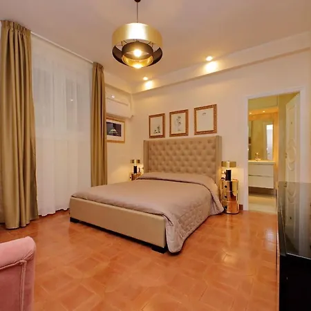Luxury Di San Giacomo Apartment Rome